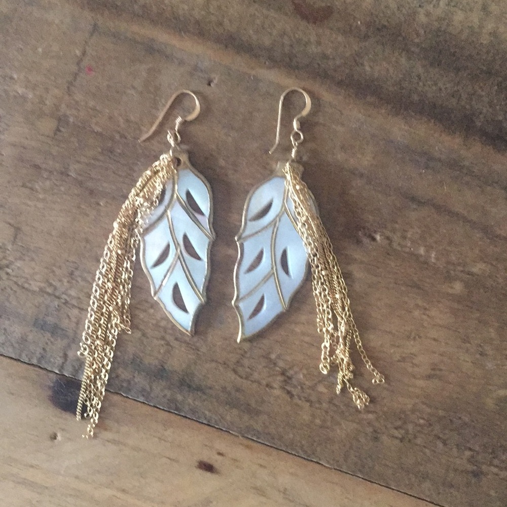 Beautiful mother-of-pearl/gold feather earrings